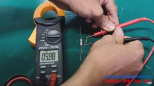 Cách đo điện trở bằng ampe kìm an toàn, hiệu quả 15 Cách đo điện trở bằng ampe kìm an toàn, hiệu quả