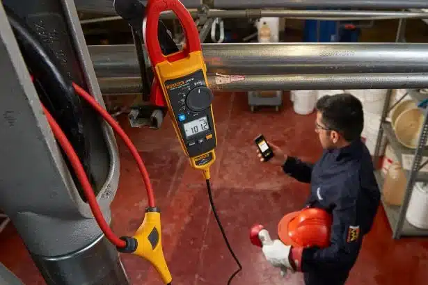 Ampe kìm đo dòng AC/DC FLUKE 376 FC (2500A) 18 Ampe kìm đo dòng AC/DC FLUKE 376 FC (2500A) - Ảnh 7