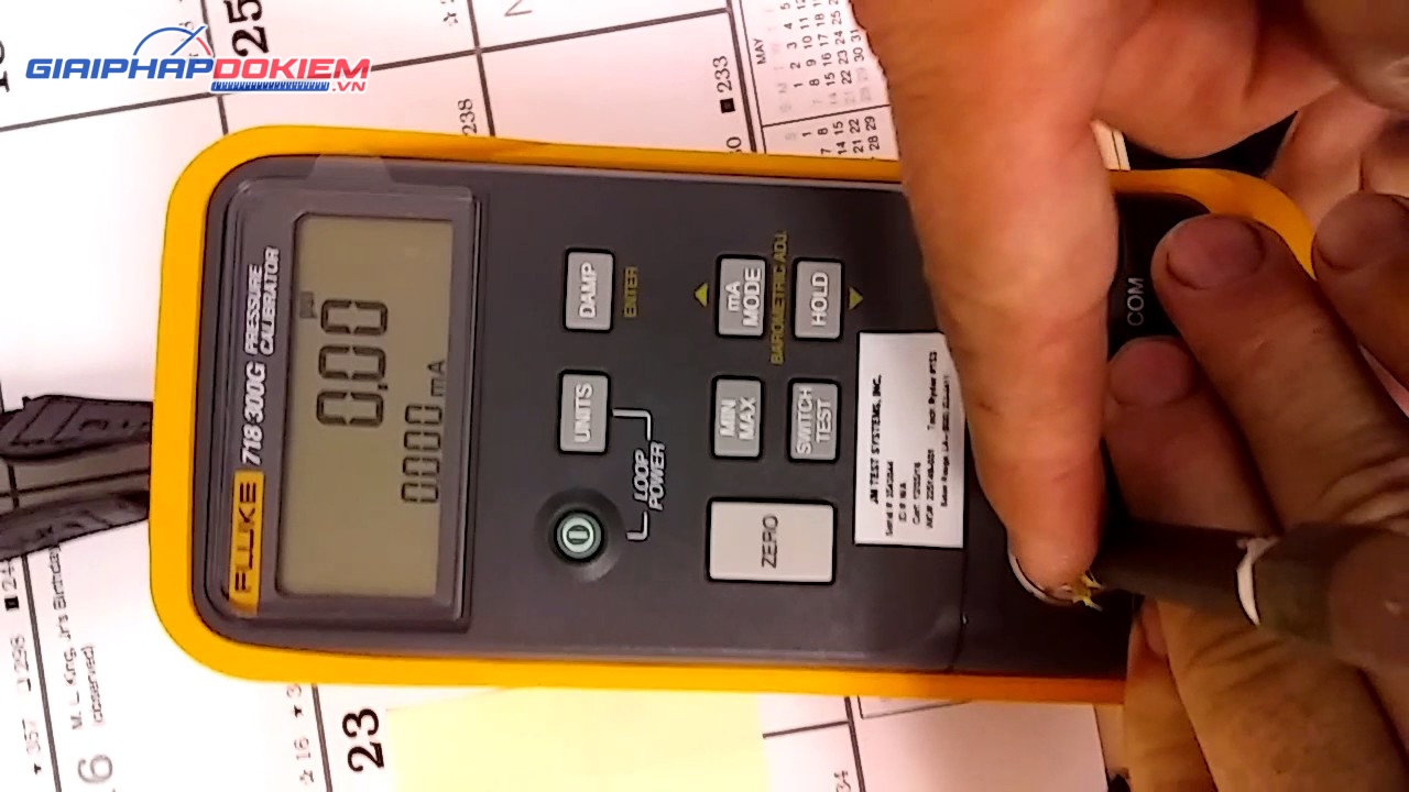 Máy hiệu chuẩn áp suất Fluke 718 300G 19 Máy hiệu chuẩn áp suất Fluke 718 300G - Ảnh 4