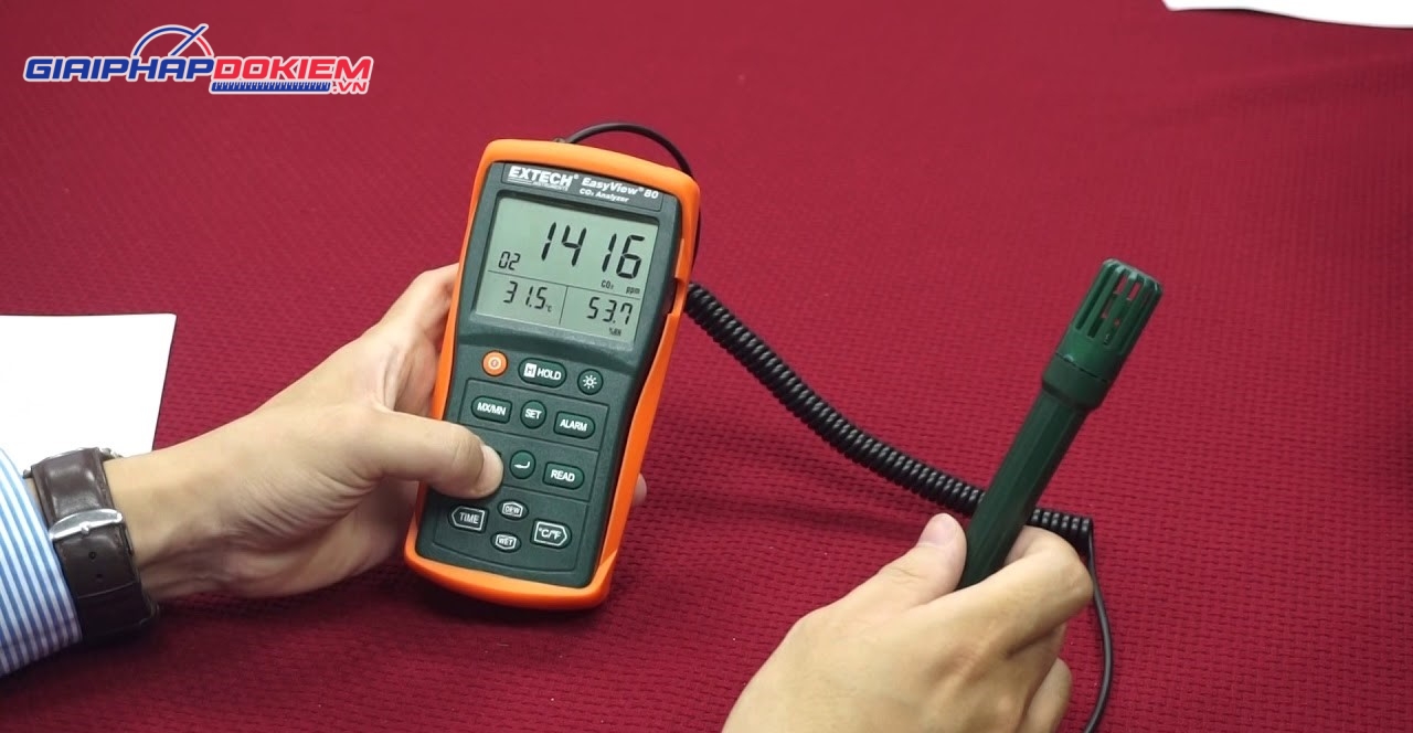 Máy đo khí CO2, nhiệt độ, độ ẩm, điểm sương Extech EA80 (0 to 6,000ppm) 4 Máy đo khí CO2, nhiệt độ, độ ẩm, điểm sương Extech EA80 (0 to 6,000ppm) - Ảnh 2