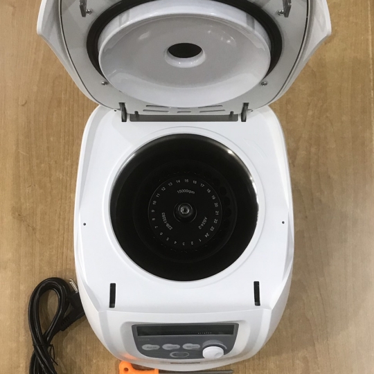 Máy Ly Tâm Vi Lượng Tốc Độ Cao DLAB D3024 3 Máy Ly Tâm Vi Lượng Tốc Độ Cao DLAB D3024