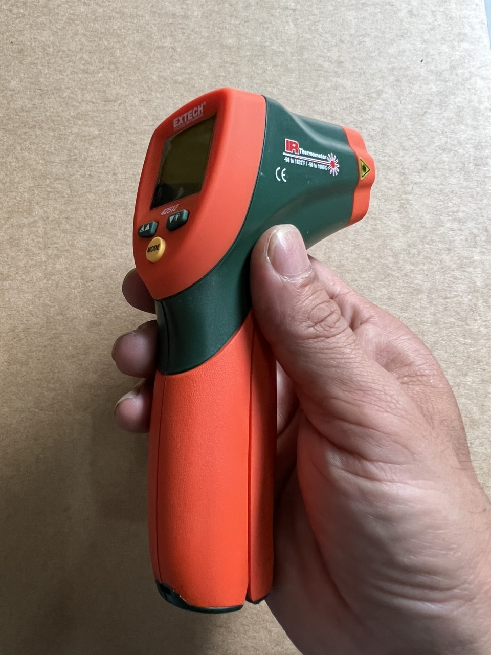 Súng đo nhiệt độ bằng hồng ngoại EXTECH 42512 (-50°C~1000°C) 6 Súng đo nhiệt độ bằng hồng ngoại EXTECH 42512 (-50°C~1000°C)