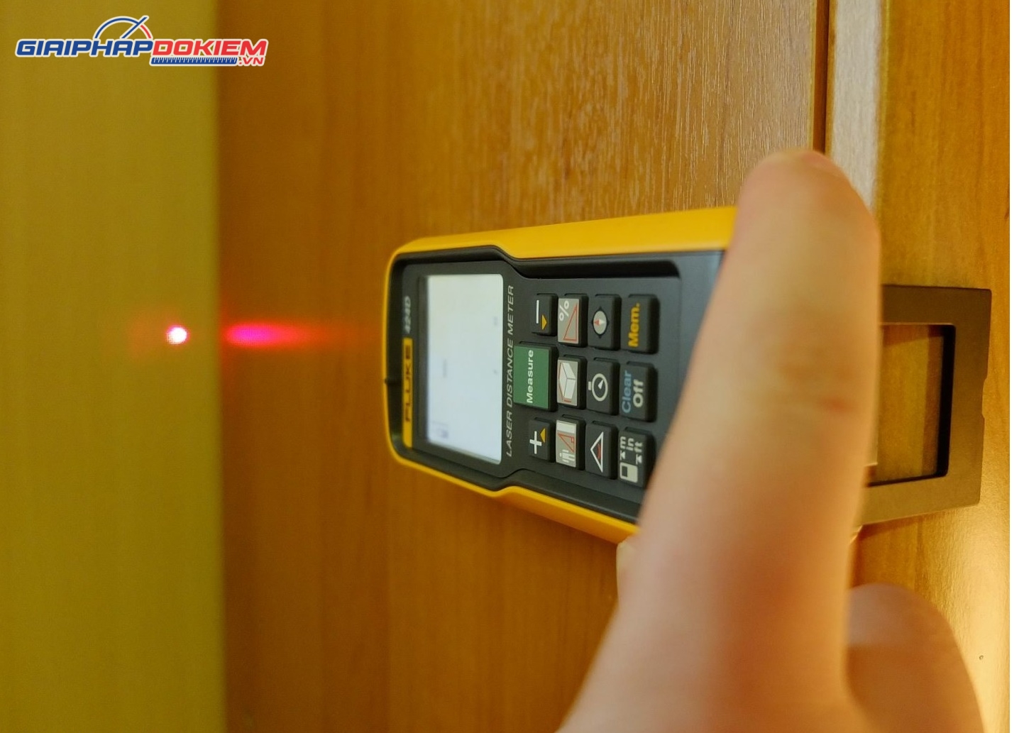 Máy đo khoảng cách bằng laser Fluke 424D (424D ESPR, 100m) 22 Máy đo khoảng cách bằng laser Fluke 424D (424D ESPR, 100m) - Ảnh 11