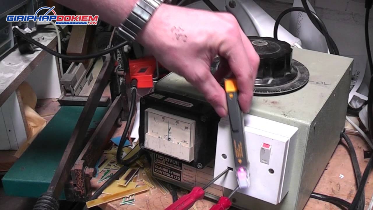 Bút thử điện không tiếp xúc FLUKE LVD2 (90V~200V) 14 Bút thử điện không tiếp xúc FLUKE LVD2 (90V~200V) - Ảnh 5