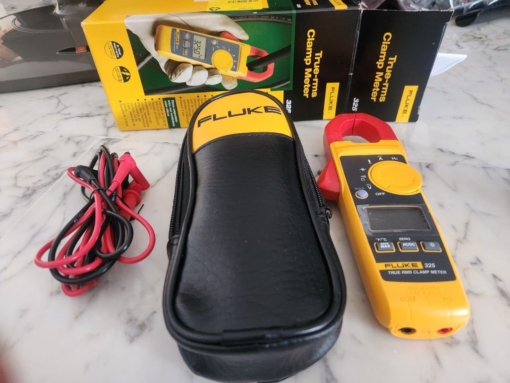 fluke_325_true_rms_clampmeter_1693455934_159417de_progressive