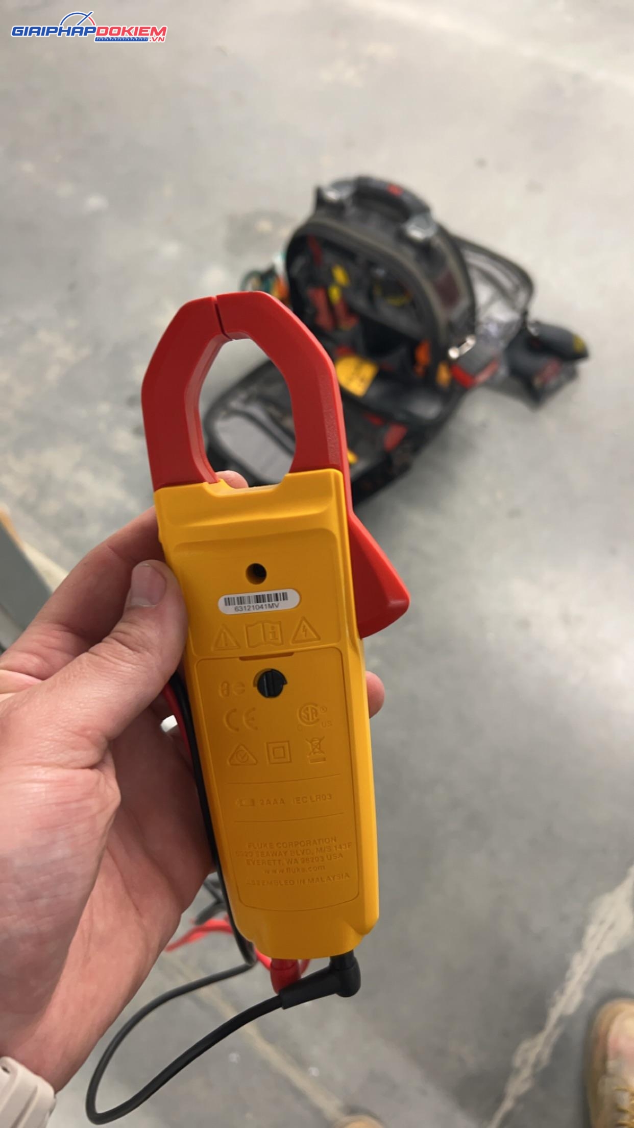 Ampe kìm FLUKE 323 (AC 400A; True RMS) 20 Ampe kìm FLUKE 323 (AC 400A; True RMS) - Ảnh 9