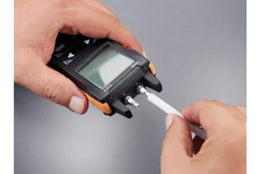 testo-512-2-plug-in-hose-detail