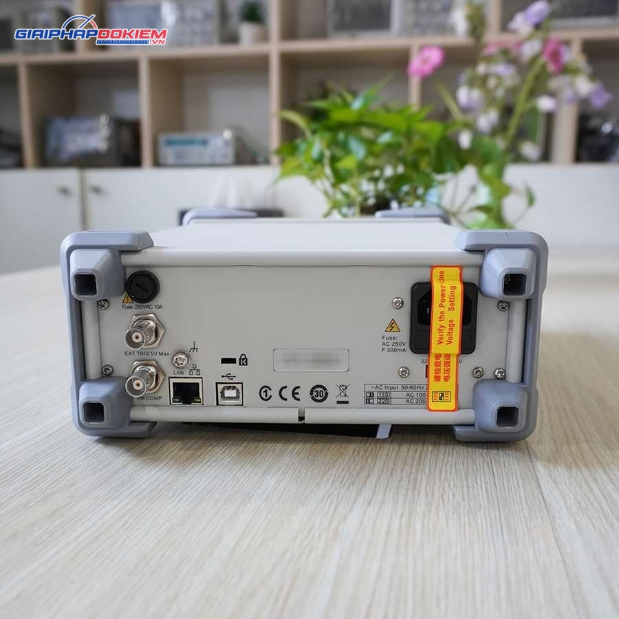 Đồng hồ vạn năng để bàn Siglent SDM3065X, 6 1/2 digit 9 Đồng hồ vạn năng để bàn Siglent SDM3065X, 6 1/2 digit - Ảnh 4