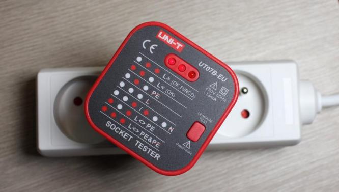 Thiết bị kiểm tra ổ cắm UNI-T UT07B-EU 5 Thiết bị kiểm tra ổ cắm UNI-T UT07B-EU - Ảnh 2