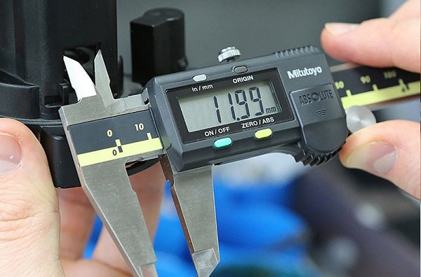 Thước cặp điện tử Mitutoyo 500-173-30 0-300mm/12" x 0.01 19 Thước cặp điện tử Mitutoyo 500-173-30 0-300mm/12" x 0.01 - Ảnh 11