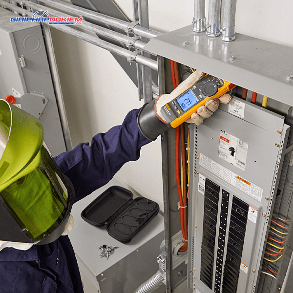 Ampe Kìm Đo Dòng AC Fluke 393 FC với iFlex 11 Ampe Kìm Đo Dòng AC Fluke 393 FC với iFlex - Ảnh 3