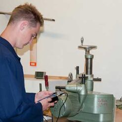 Máy đo gia tốc PCE PCE-VM 3D 13 PCE VM 3D Metrhths Donhsewn gia elegxo synthrhsh Pce 4 500x300