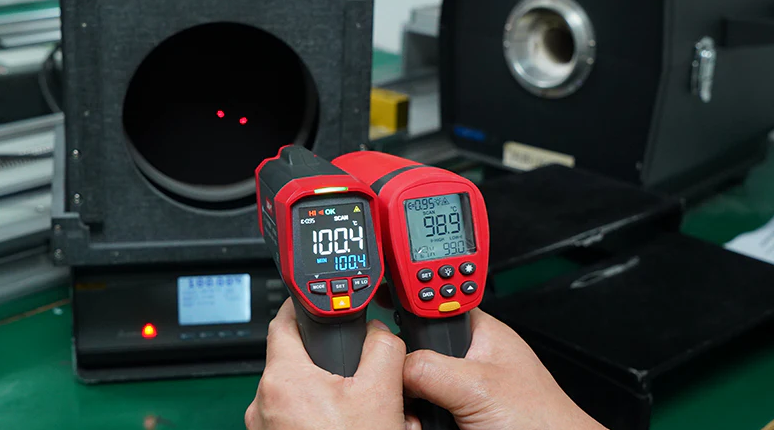 Thiết bị đo nhiệt độ hồng ngoại UNI-T UT305S 34 Thiết bị đo nhiệt độ hồng ngoại UNI-T UT305S