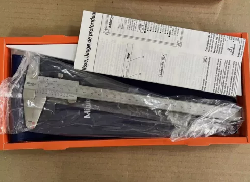 Thước cặp cơ khí Mitutoyo 530-114 0-8"(200mm)/0.05mm 11 Thước cặp cơ khí Mitutoyo 530-114 0-8"(200mm)/0.05mm - Ảnh 4