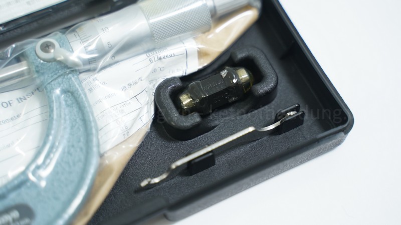 Panme đo ngoài cơ khí Mitutoyo 103-138 25-50mm