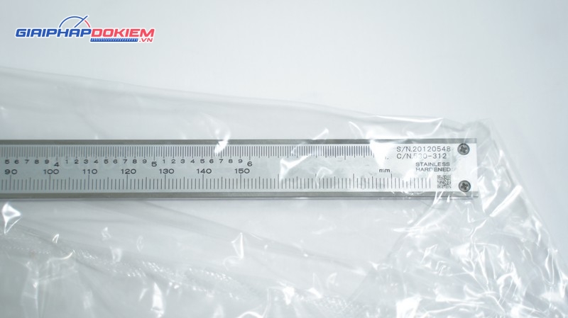 Thước cặp cơ khí Mitutoyo 530-312 0-6"/ 0-150mm/0.02mm 10 Thước cặp cơ khí Mitutoyo 530-312 0-6"/ 0-150mm/0.02mm - Ảnh 2