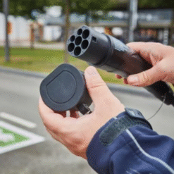 fluke fev300 ev charging station test adapter kit with type 2 connector 1 fotor 20240808143812