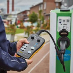 Bộ dụng cụ chuyển đổi kiểm tra trạm sạc Fluke FEV300 EV 22 fluke fev300 ev charging station test adapter kit with type 2 connector fotor 20240808143841