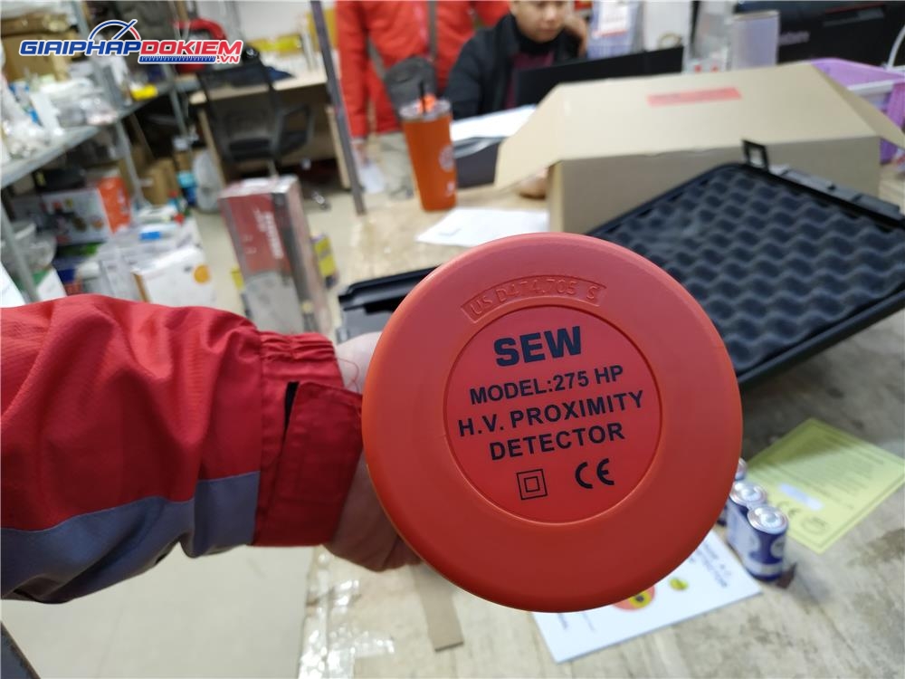 Bút thử điện cao thế SEW 275HP (240V-275kV, loại không tiếp xúc) 11 Bút thử điện cao thế SEW 275HP (240V-275kV, loại không tiếp xúc) - Ảnh 5