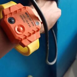 Thiết bị dò điện cao áp, đeo tay, đội đầu, cầu vai áo SEW 287SVD(110V - 22.8KVAC) 19 maxresdefault 600x338 1