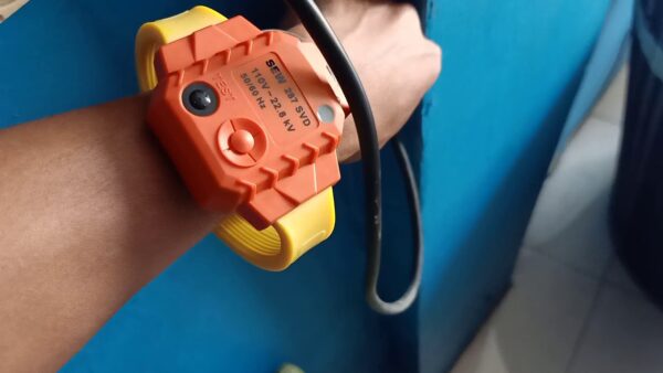Thiết bị dò điện cao áp, đeo tay, đội đầu, cầu vai áo SEW 287SVD(110V - 22.8KVAC) 12 Thiết bị dò điện cao áp, đeo tay, đội đầu, cầu vai áo SEW 287SVD(110V - 22.8KVAC) - Ảnh 7