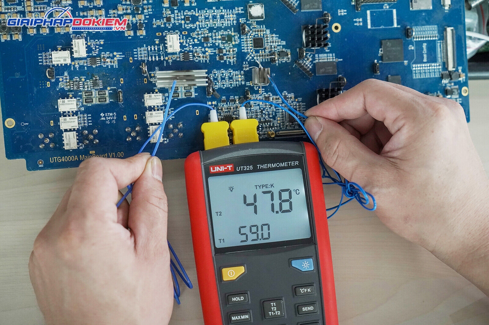 Thiết bị đo nhiệt độ tiếp xúc 2 kênh UNI-T UT325 11 Thiết bị đo nhiệt độ tiếp xúc 2 kênh UNI-T UT325 - Ảnh 5