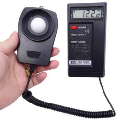 Máy đo cường độ ánh sáng TES 1332A 19 TES 1332A tren tay