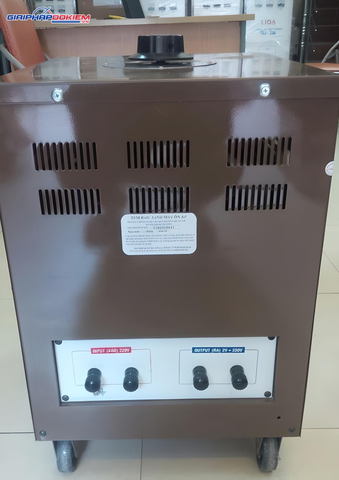 Biến Áp Vô Cấp 1 Pha LiOA SD-25100 4 Biến Áp Vô Cấp 1 Pha LiOA SD-25100 - Ảnh 2