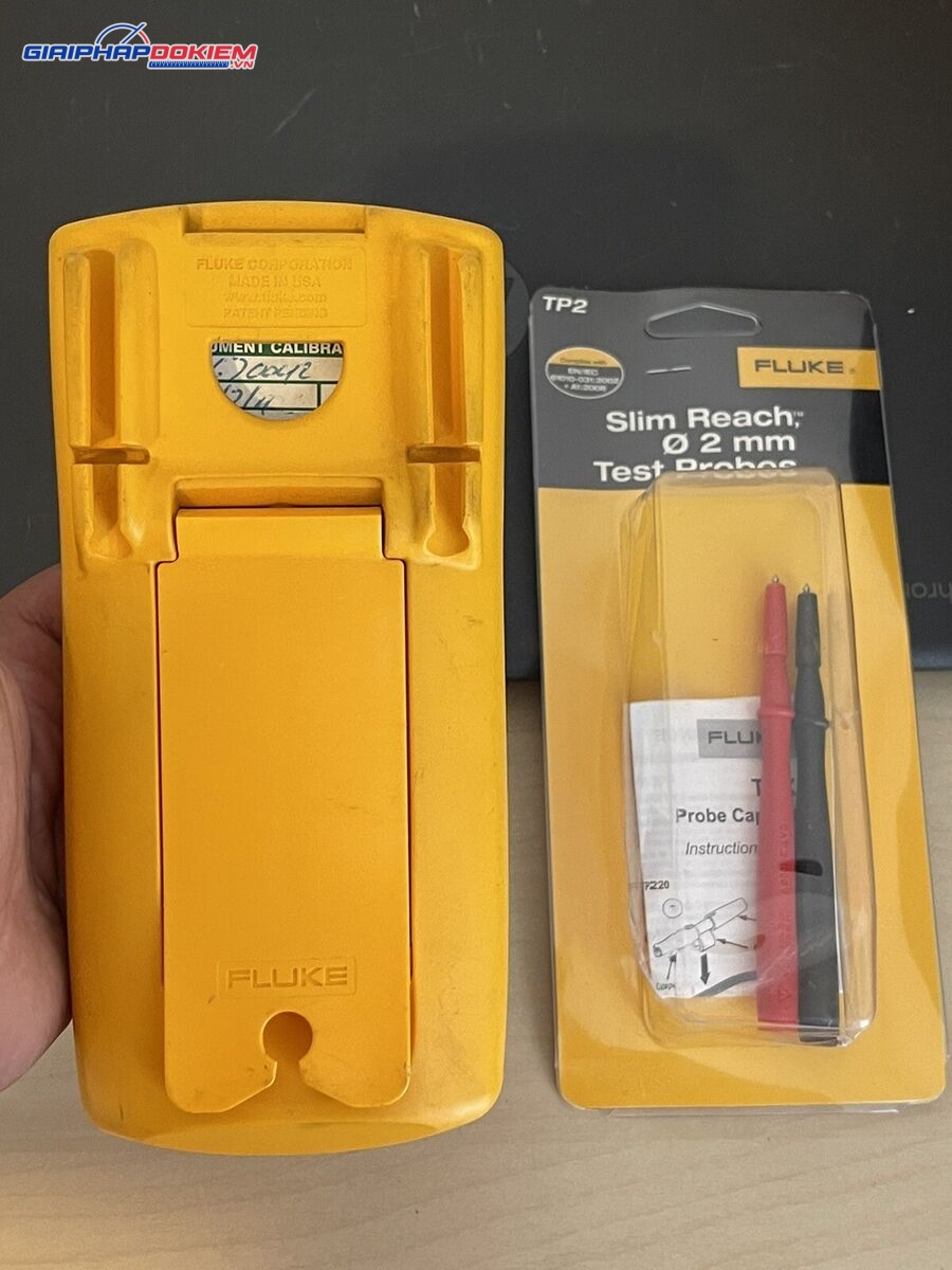 Máy hiệu chuẩn áp suất FLUKE-717 3000G (3000 psi, 207 bar) 6 Máy hiệu chuẩn áp suất FLUKE-717 3000G (3000 psi, 207 bar) - Ảnh 3