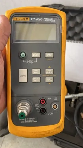 Máy hiệu chuẩn áp suất FLUKE-717 1000G (1000 psi, 69 bar) 5 Máy hiệu chuẩn áp suất FLUKE-717 1000G (1000 psi, 69 bar) - Ảnh 2