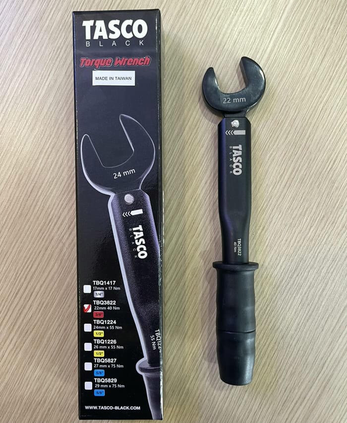 Cờ lê lực TASCO Black TBQ3822