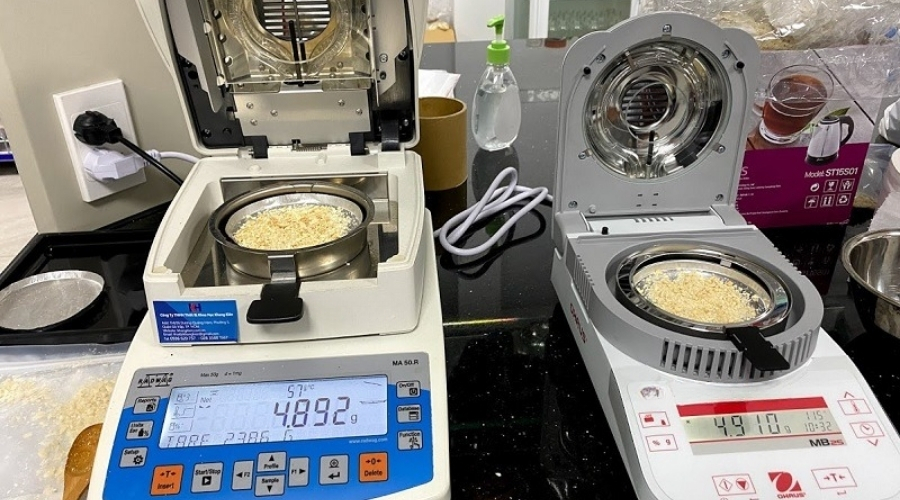 Nên Chọn Cân Sấy Ẩm Hồng Ngoại Hay Halogen? Giải Đáp Chi Tiết 12 nên chọn cân sấy ẩm hồng ngoại hay Halogen