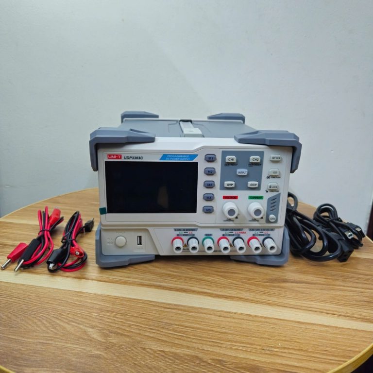 Máy cấp nguồn DC tuyến tính Uni-T UDP3303C (30V/3A/3CH) 2 Máy cấp nguồn DC tuyến tính Uni-T UDP3303C (30V/3A/3CH) - Ảnh 2