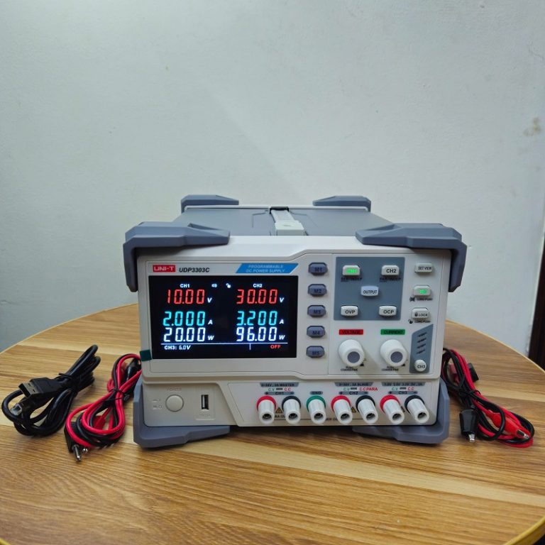 Máy cấp nguồn DC tuyến tính Uni-T UDP3303C (30V/3A/3CH) 3 Máy cấp nguồn DC tuyến tính Uni-T UDP3303C (30V/3A/3CH) - Ảnh 3