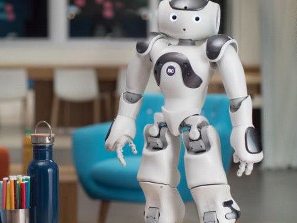 Robot giáo dục STEM Softbank Robotic Nao Power V6 Education Pack 17 Robot giáo dục STEM Softbank Robotic Nao Power V6 Education Pack - Ảnh 5